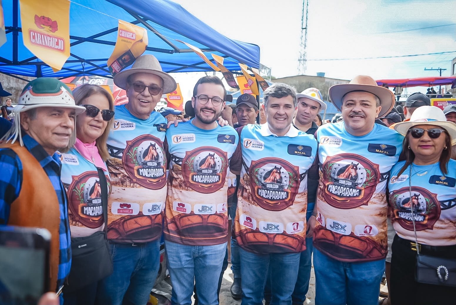 Ao lado de Antônio Moraes e Paquinha, Eduardo e Lula da Fonte participam da 29ª Cavalgada de Macaparana