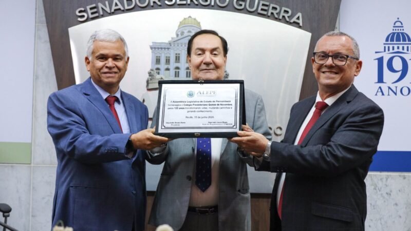 Por iniciativa de Izaías Régis, Alepe realizou sessão solene em homenagem aos 125 anos do Colégio Presbiteriano Quinze de Novembro
