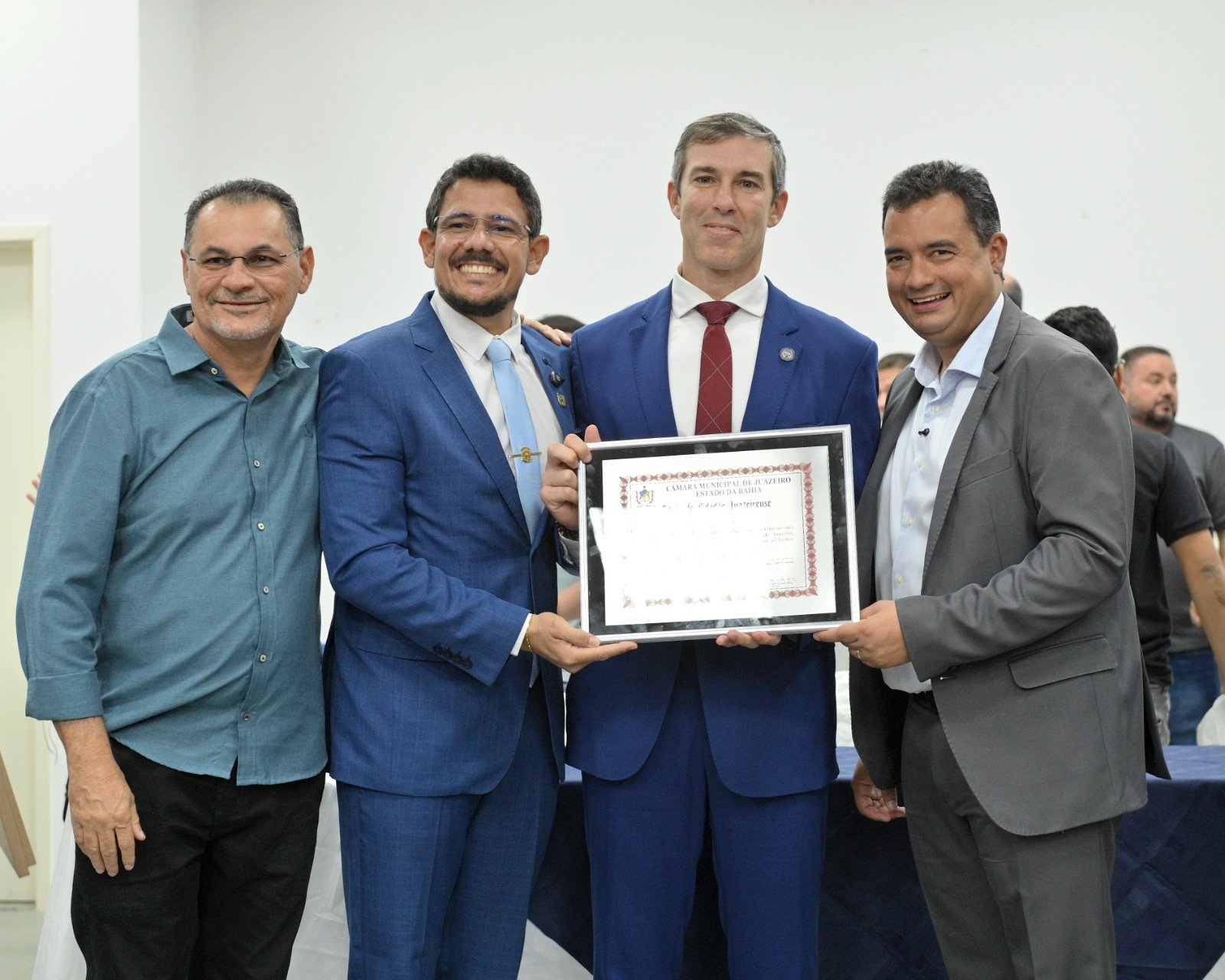 Andrei Gonçalves reforça parceria com forças de segurança durante homenagem ao secretário estadual Marcelo Werner, que recebeu o título de Cidadão Juazeirense