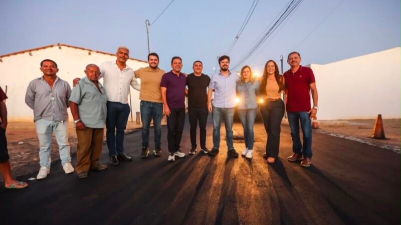 Entre sede e distritos parceria entre o deputado federal Fernando Filho e a gestão Evilásio Mateus e Bringel Filho iniciam o banho de asfalto com mais de 100 ruas