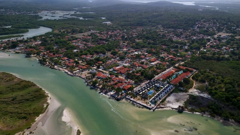 Governo de Pernambuco inicia processo para recuperar estrada de acesso à Praia do Sossego, em Itamaracá