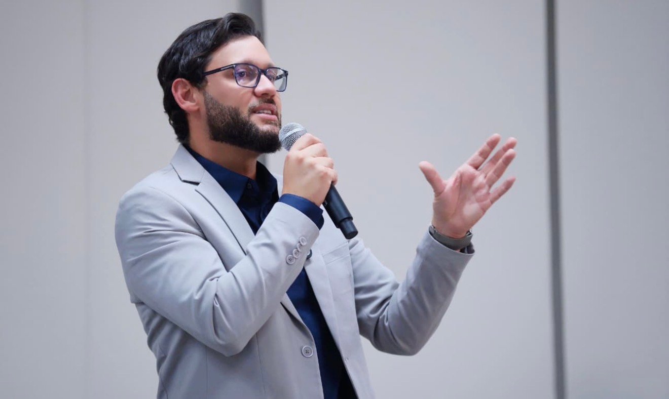 Deputado Gilmar Júnior critica Governo de PE por cancelamento de contratos na saúde