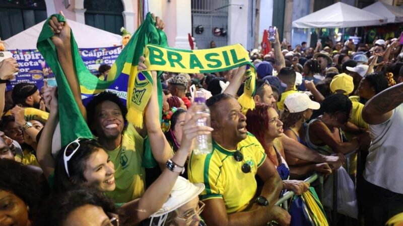 Em clima de Copa e São João, Pelourinho encerra festa com Alceu Valença e cerca de 50 atrações