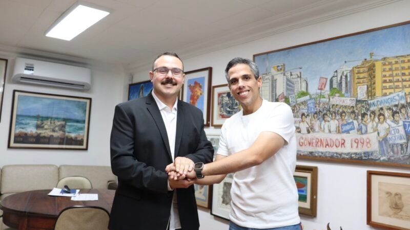 Jarbas Filho amplia base política e recebe apoio do prefeito de Paranatama