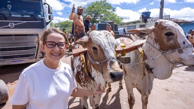 Débora Almeida prestigia a 1ª Festa de Carros de Boi no Distrito de São Pedro