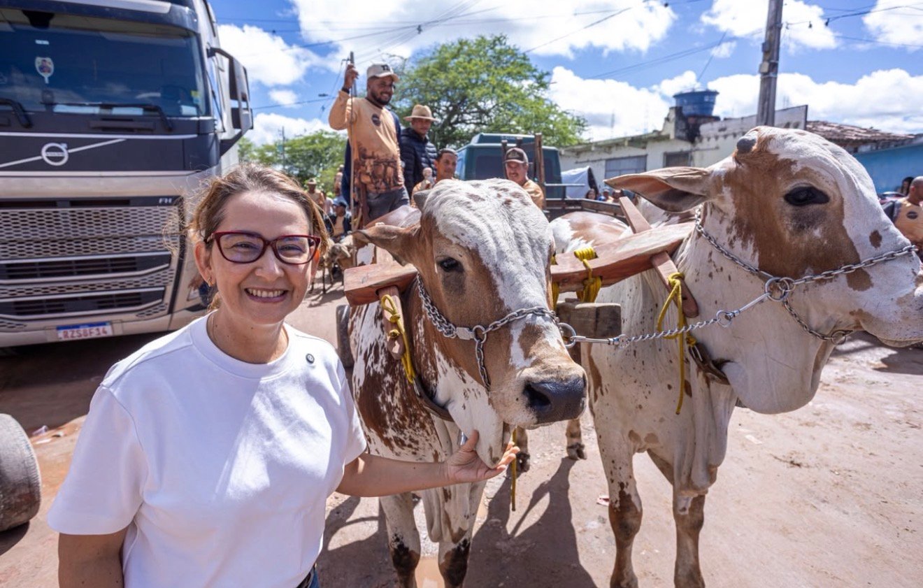 Débora Almeida prestigia a 1ª Festa de Carros de Boi no Distrito de São Pedro
