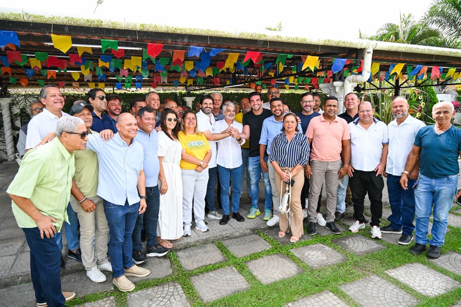 Labanca declara apoio à reeleição de Humberto Costa para o Senado