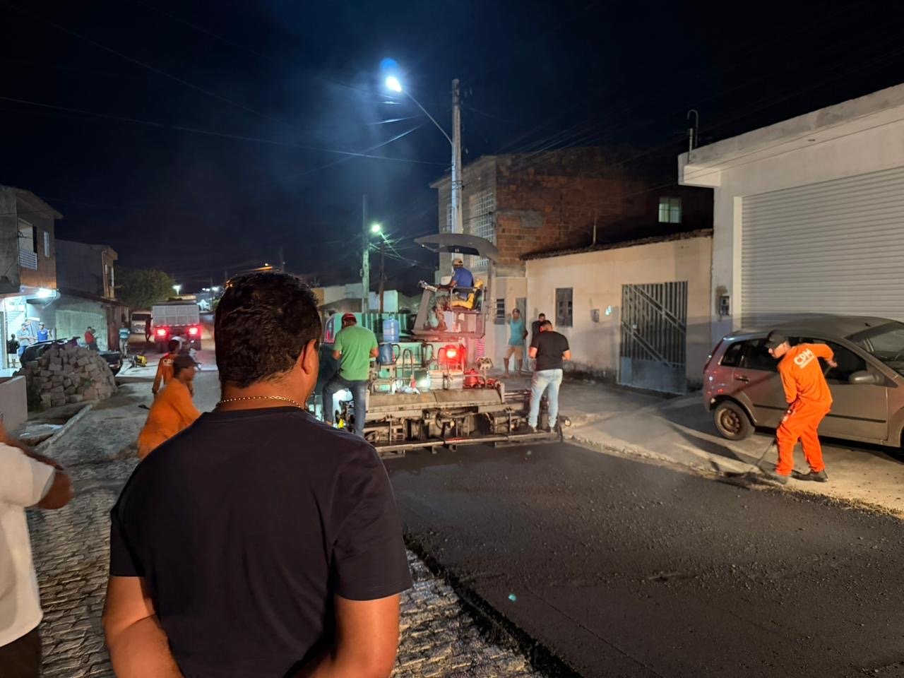 Pedro avança com obras de asfalto em ruas e avenidas de Itaíba, Negras e Jirau