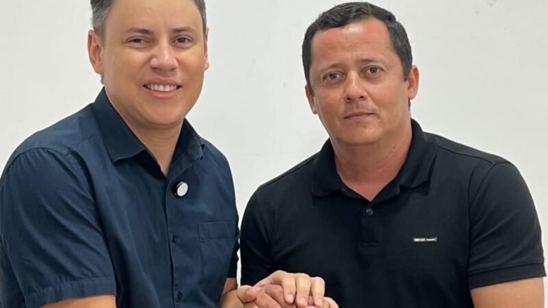 Edilson Tavares conquista apoio de vereador da cidade de Vicência