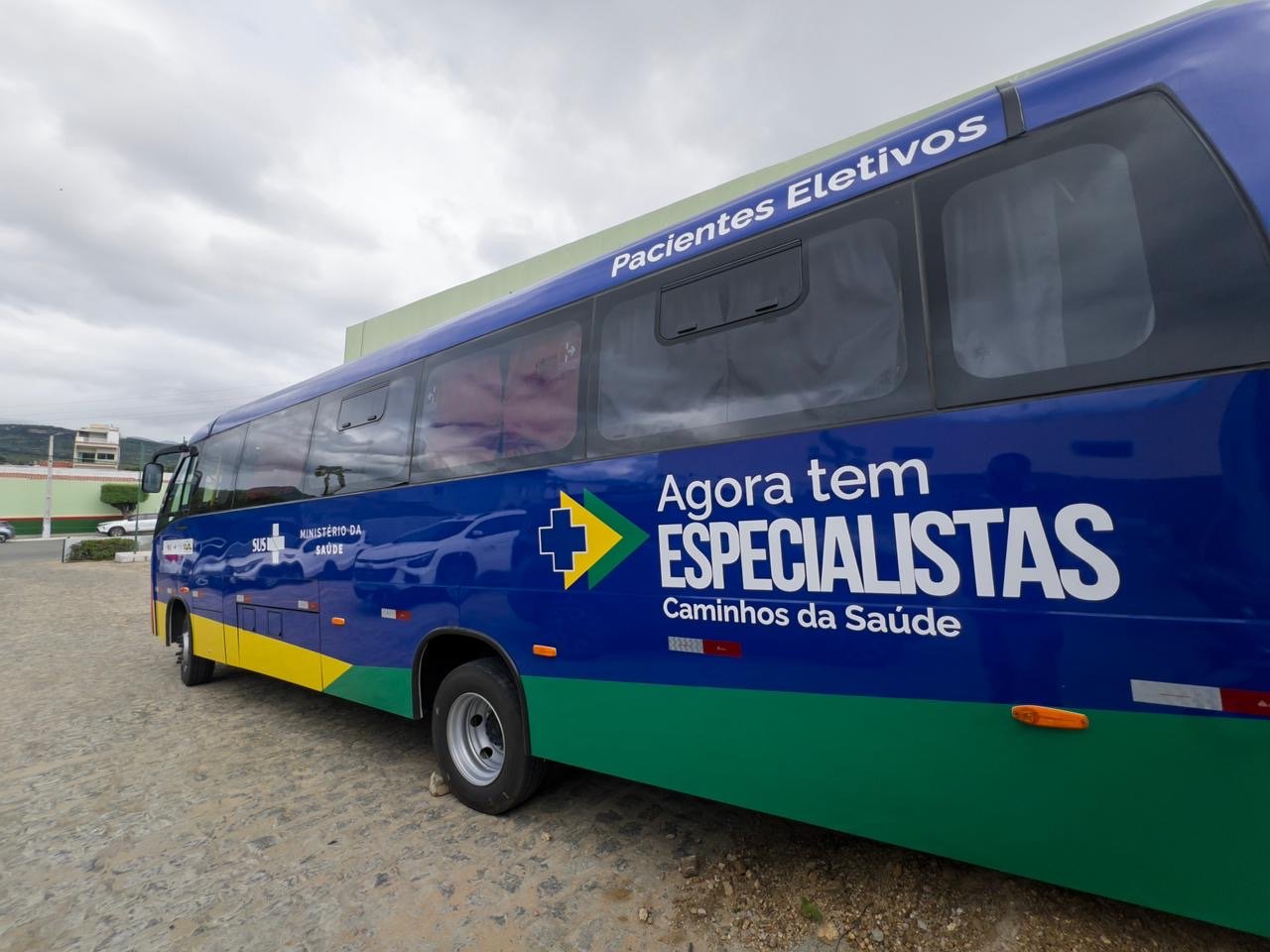 Saúde de Jataúba recebe micro-ônibus para o TFD através do Novo PAC