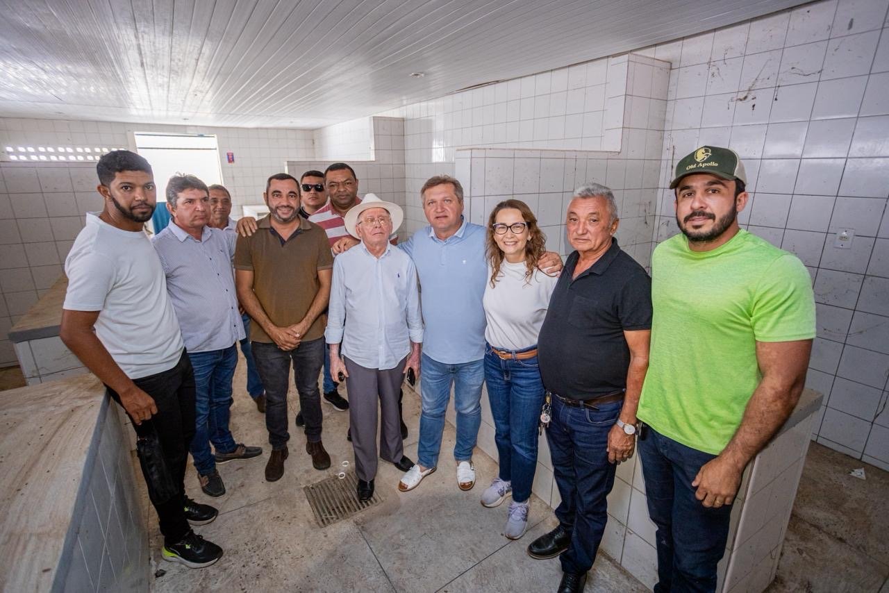 Em Terra Nova, Débora Almeida articula ações para segurança hídrica e comemora assinatura do convênio para reforma do Mercado Público