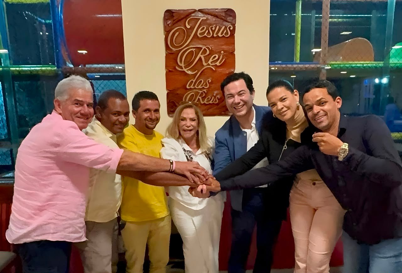 Clodoaldo Magalhães fortalece alianças políticas em Bonito ao lado de Socorrinho da Apami