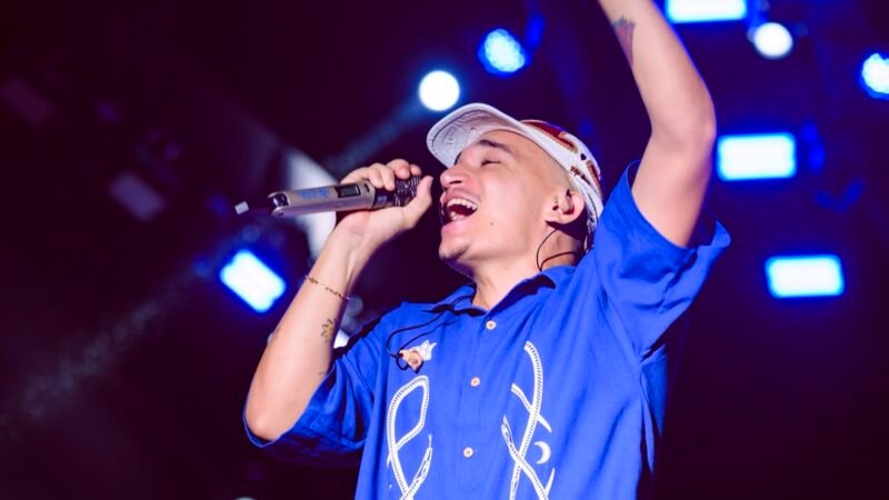 João Gomes emociona multidão sob garoa; São João de Arcoverde tem Nathanzinho Lima nesta sexta
