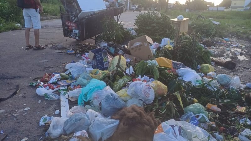 Gestão de Lula Cabral no Cabo de Santo Agostinho abandona a cidade e Ponte dos Carvalhos está entregue ao lixo por todos os cantos da comunidade