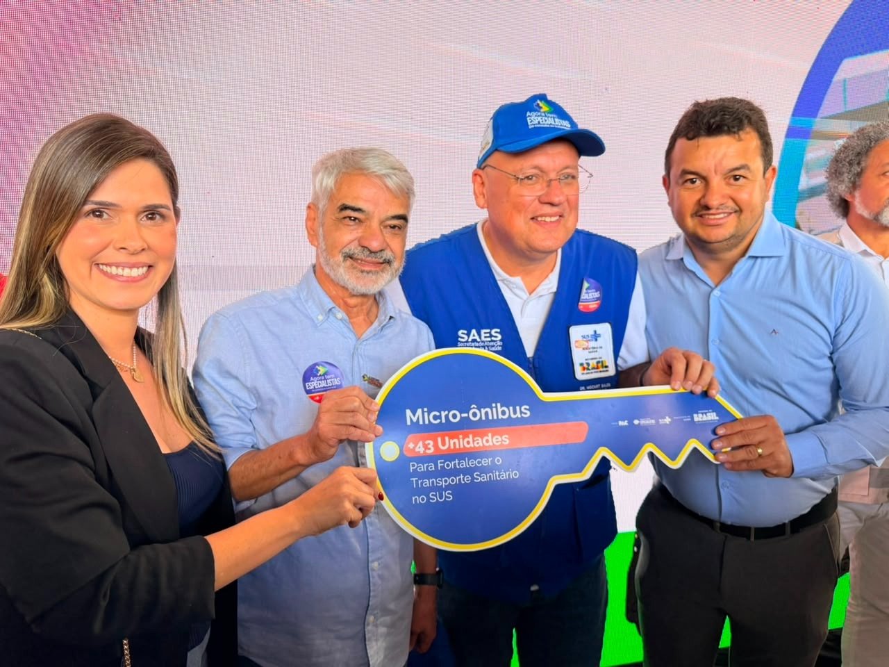 Pedro Pilota garante unidade móvel do Brasil Sorridente e micro-ônibus para o TFD em Itaíba