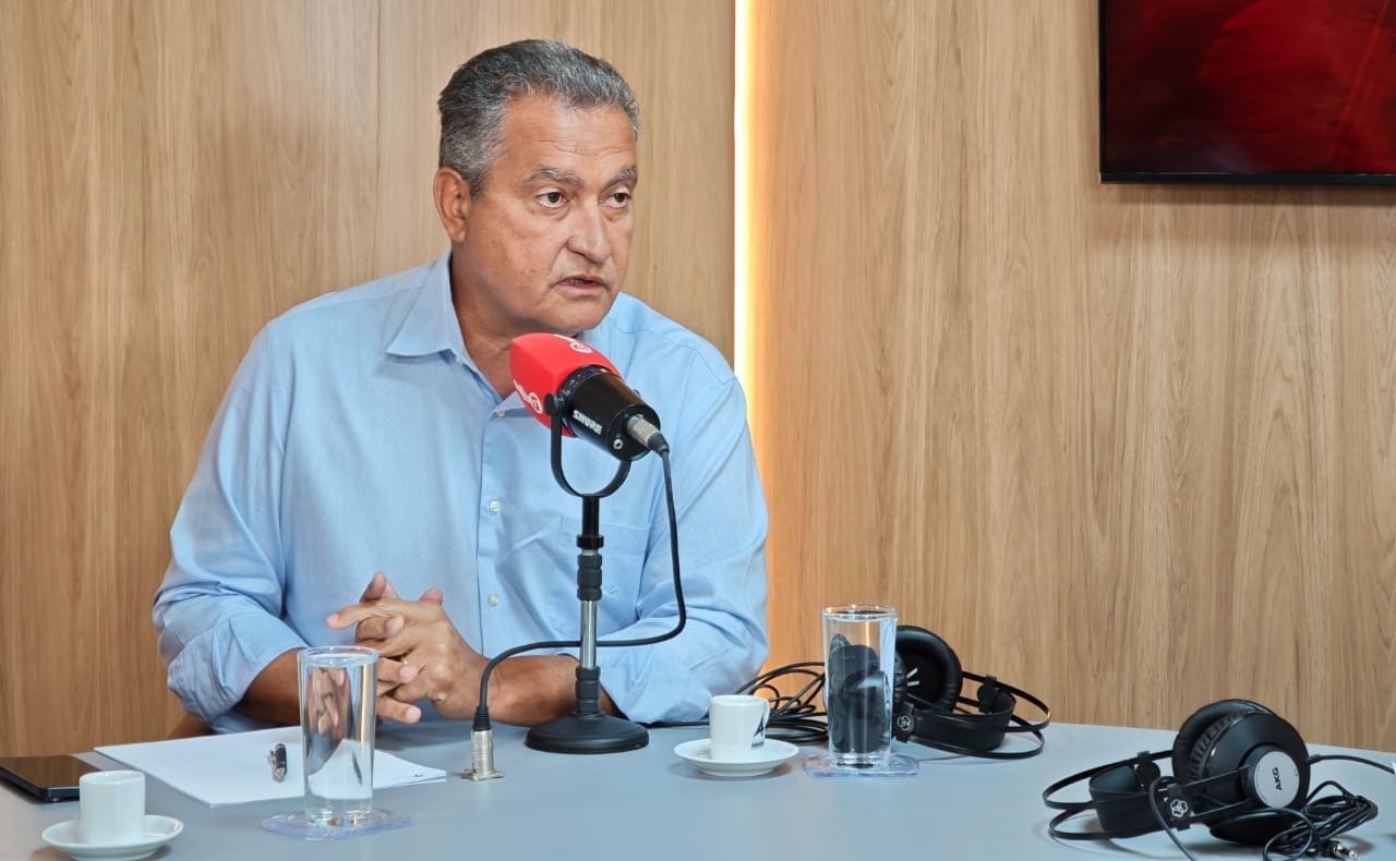 ACM Neto adota cartilha bolsonarista na Bahia e troca propostas por fake news e agressões, diz Rui Costa
