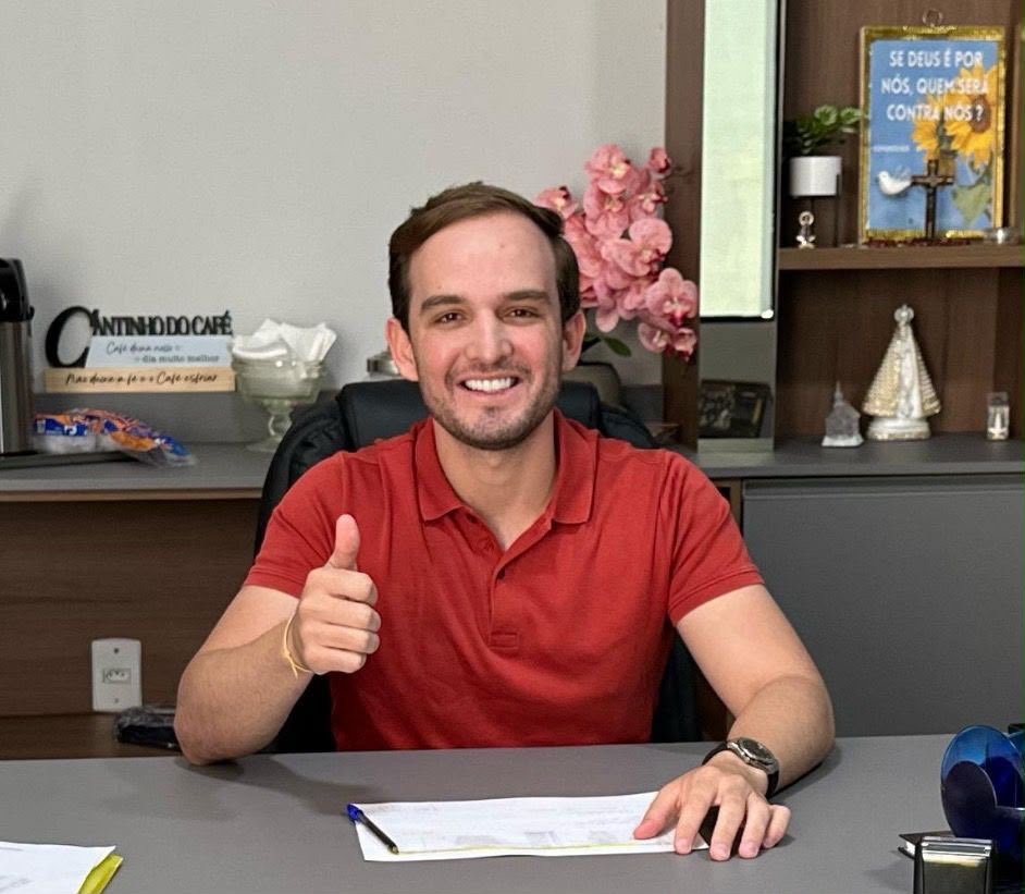 Victor Coelho antecipa primeira parcela do 13º dos servidores e fortalece a economia de Ouricuri