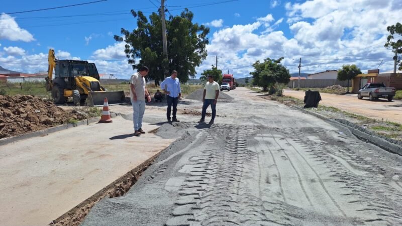 Prefeitura de Arcoverde intensifica recuperação das vias do Loteamento Rocha