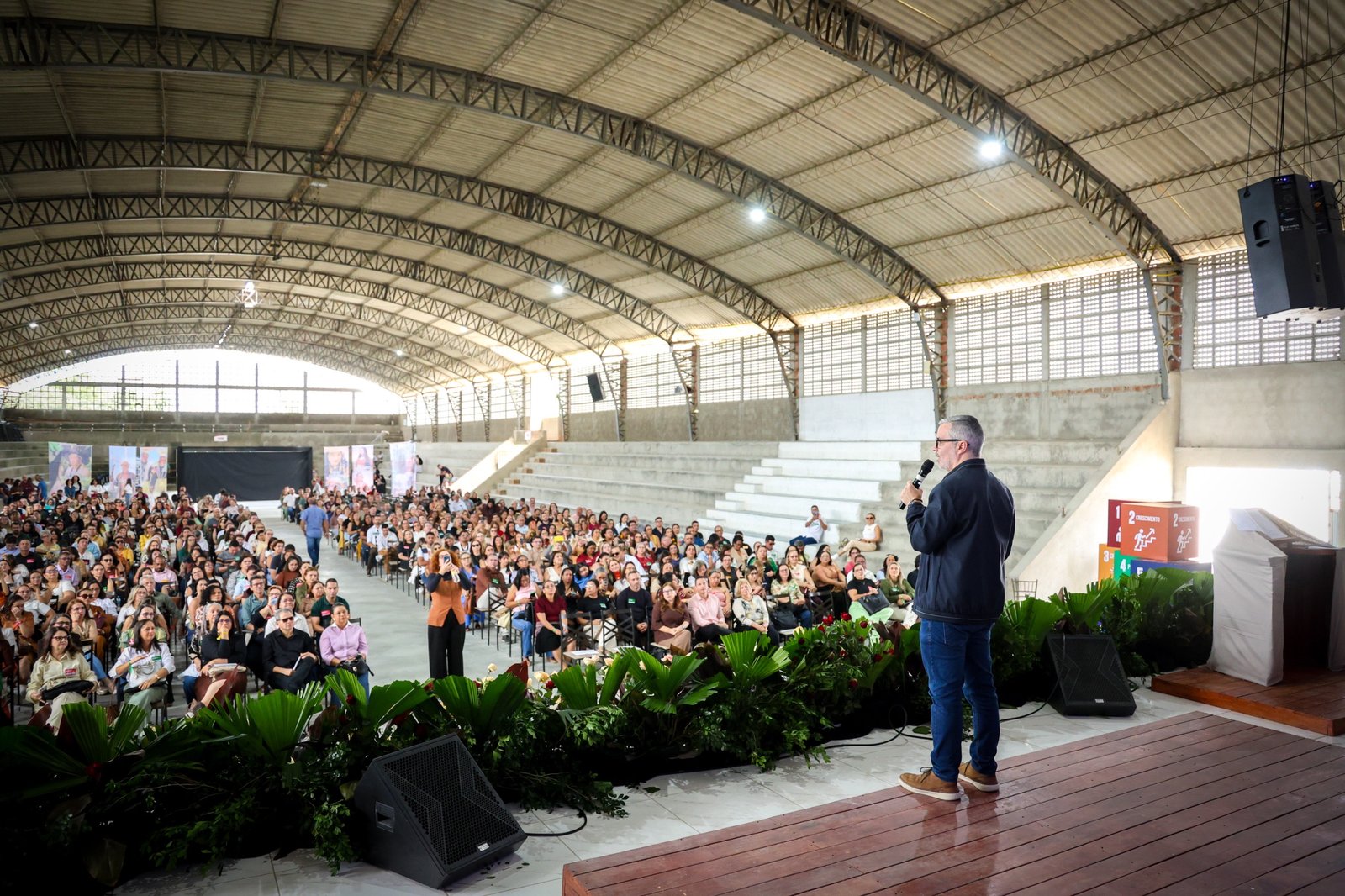 Secretaria de Educação de Pernambuco inicia ciclo da Pactuação de Metas 2026 com etapa no SertãoProfissionais da educação do estado participaram do primeiro encontro no município de Arcoverde