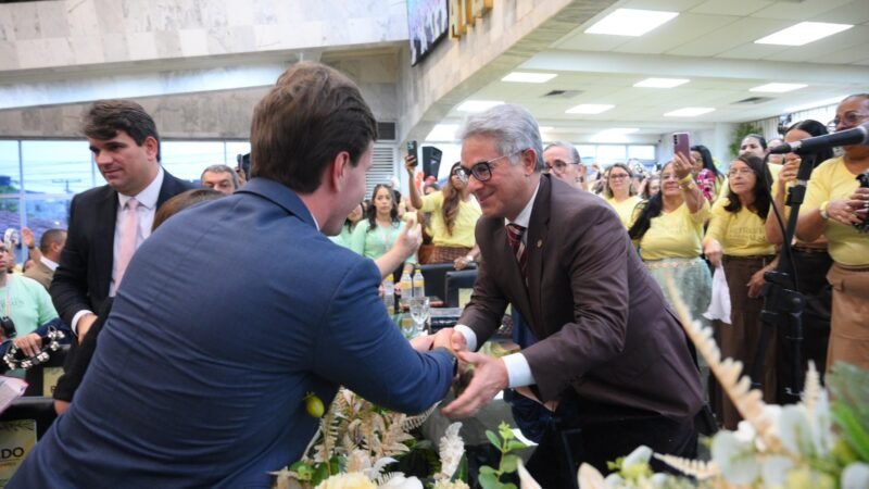 Miguel Coelho participa do Congresso de Mulheres da IEADALPE ao lado de Raquel Lyra, Priscila Krause e Marcelo Gouveia