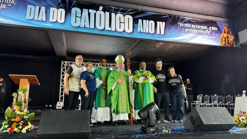 Andréa e Mano Medeiros participam do Dia do Católico, no Recife, a convite do vereador Felipe Alecrim