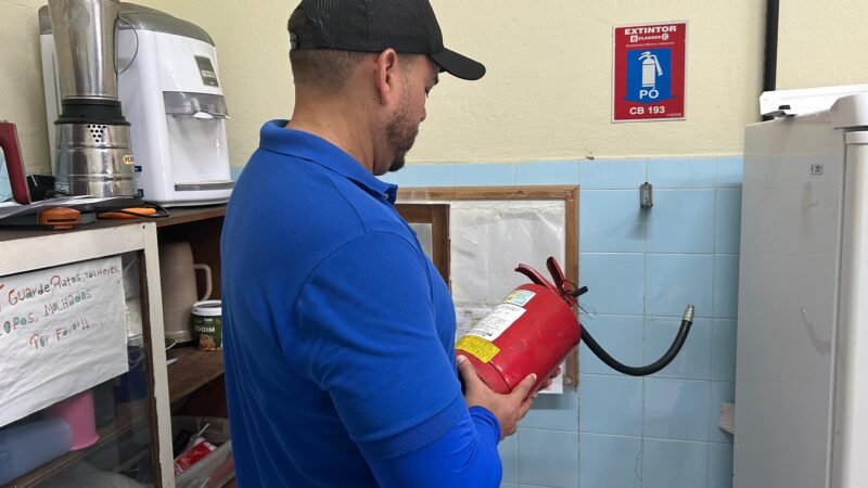 Bombeiros confirmam denúncias do vereador Sarmento e notificam escolas e CAPS de Olinda