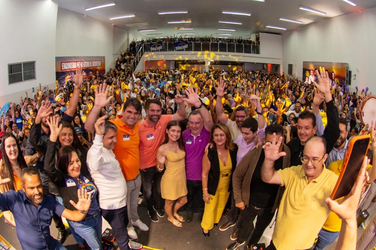 Zeca lota espaço Persone em evento de apoio a Gustavo e Marcelo Gouveia em Arcoverde