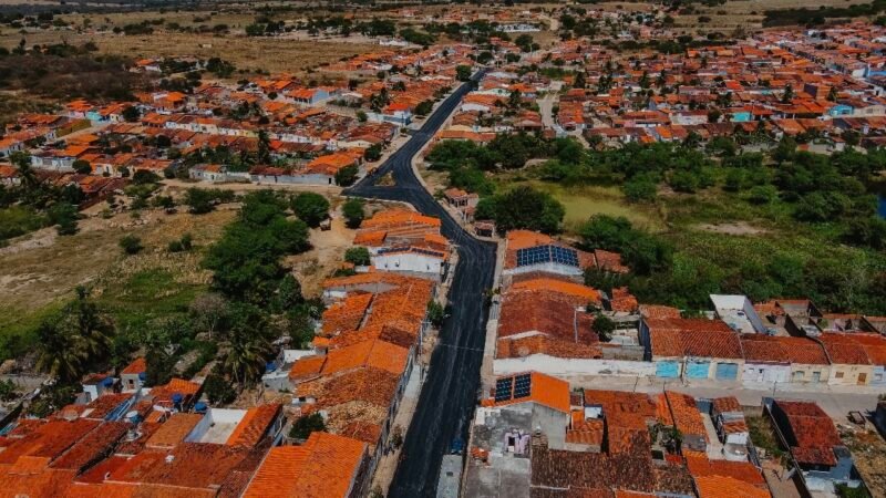 Maior programa de asfalto da história de Araripina chega ao distrito de Nascente