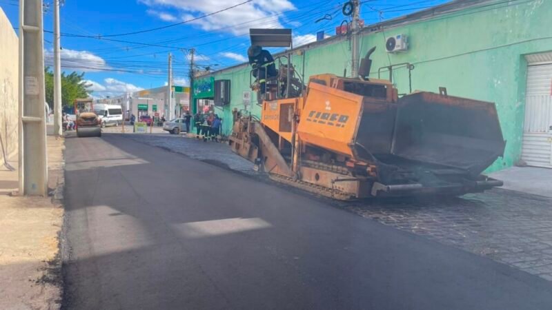 PROJUA NAS OBRAS: Pavimentação na área central completa 100% das vias asfaltadas no Centro de Juazeiro
