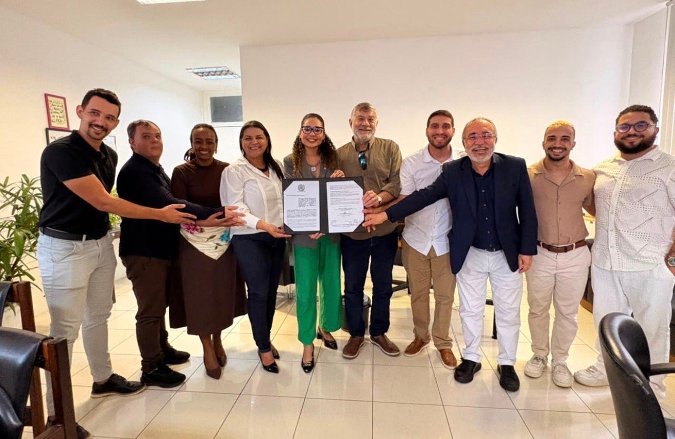 Governo de Pernambuco implanta Central de Libras em Caruaru para ampliar acessibilidade comunicacional