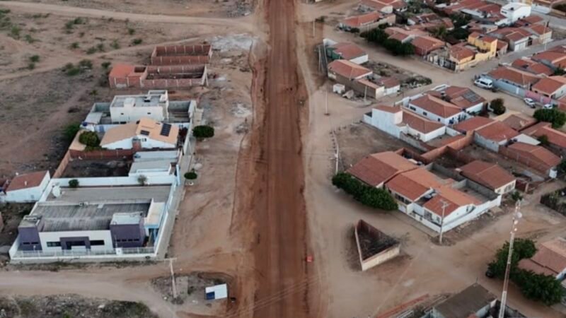 Estrada da Barra (Avenida Jozino Lustosa Roriz) passa a ser asfaltada com uma conquista da população de Belém do São Francisco