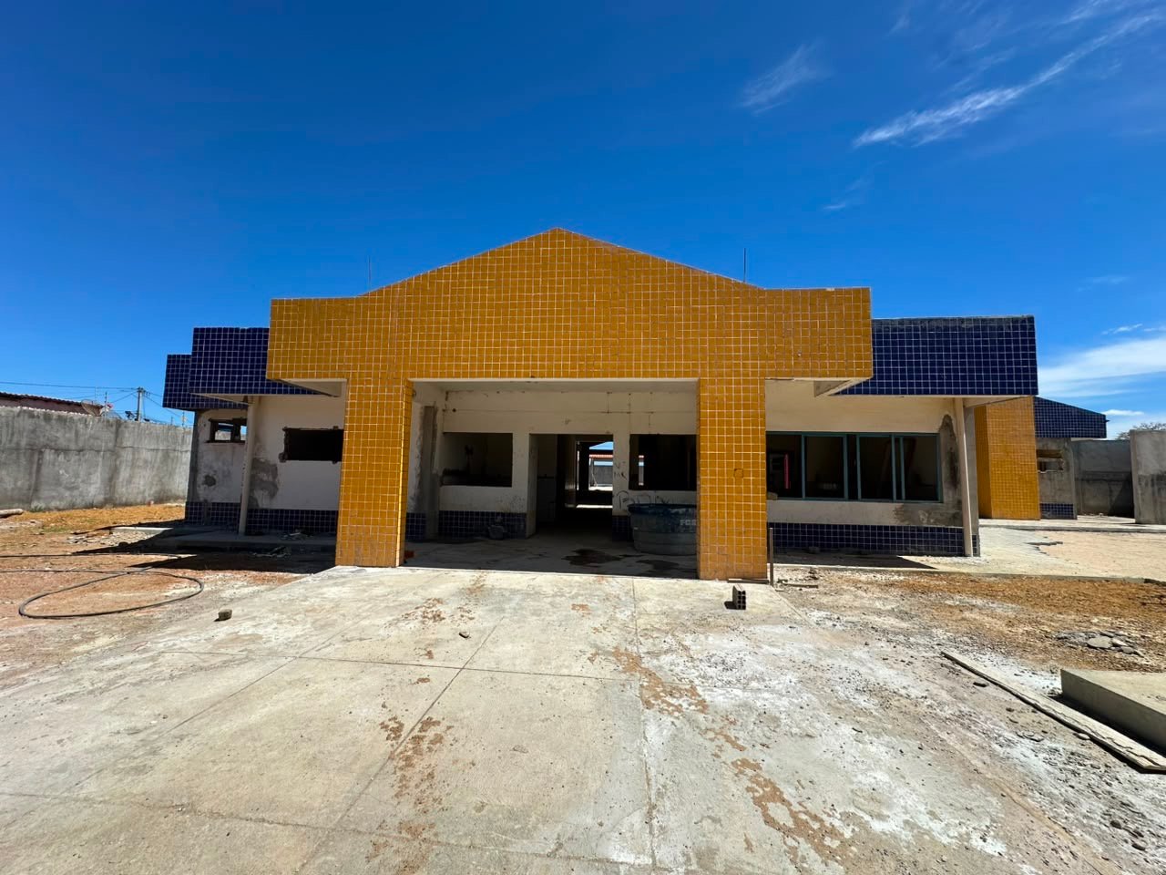 Gestão Anisio Viana investe mais de R$ 3 milhões na construção de creche e UBS no Bairro São Francisco