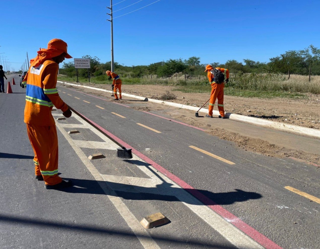 Juazeiro Limpa nos Bairros mantém equipes em campo e reforça ações de limpeza urbana