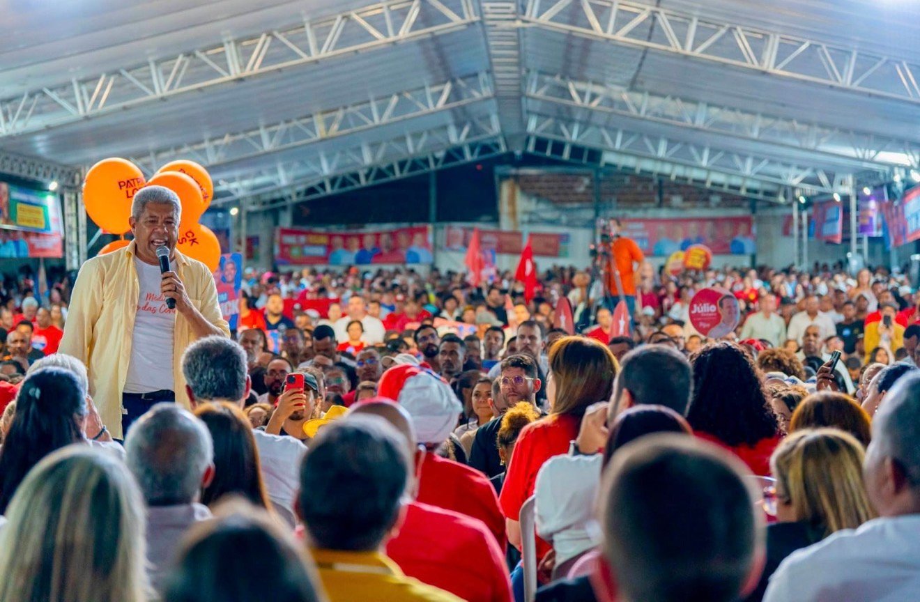 Jerônimo demonstra força e reúne cerca de 60 prefeitos e ex-prefeitos em Jequié; confira a lista