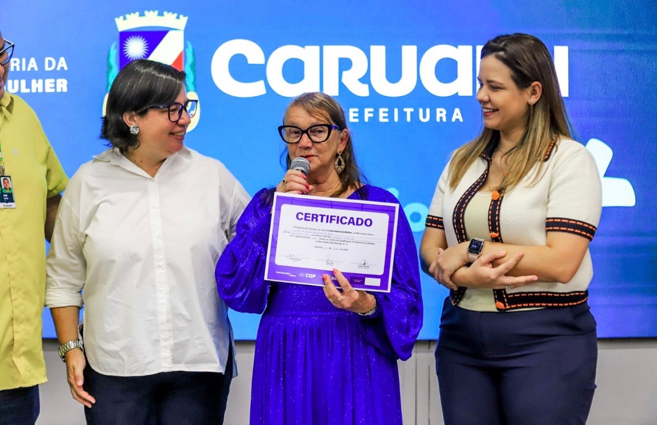 Secretaria da Mulher de Caruaru realiza formatura de mais de 130 mulheres em cursos de qualificação