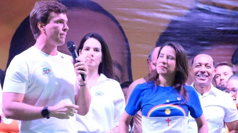 Miguel Coelho e Raquel Lyra participam do lançamento da pré-candidatura do professor Lupércio em Olinda