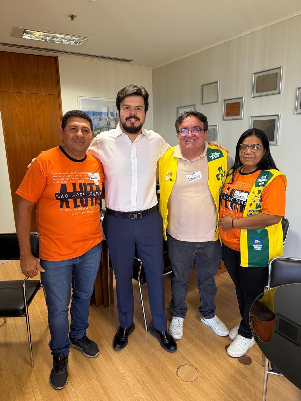 Fernando Filho celebra conquista histórica para agentes de saúde após aprovação da PEC 14/202