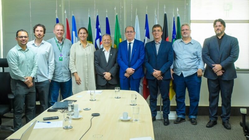 Mano Medeiros debate Reforma Tributária e desenvolvimento regional em reunião na Sudene