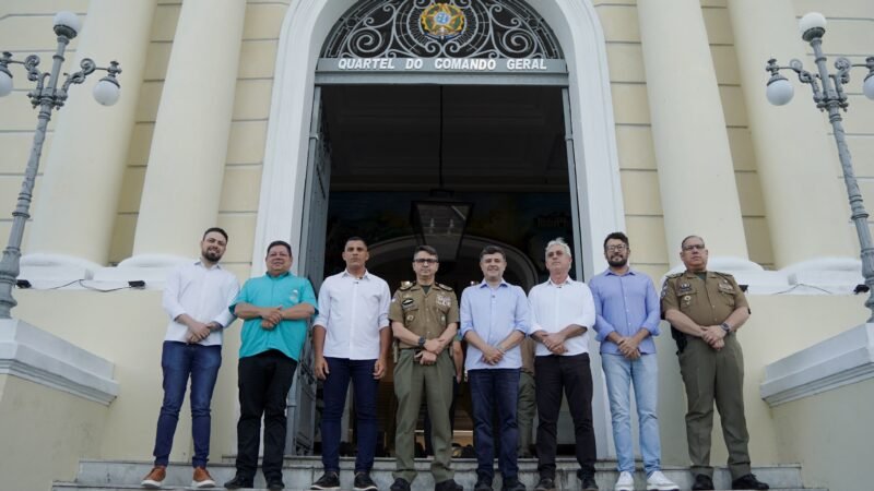 Eduardo da Fonte se reúne com o comandante-geral da PM, Coronel Torres, e leva demandas do Sindicato dos Rodoviários para reforçar a segurança no transporte público de Pernambuco