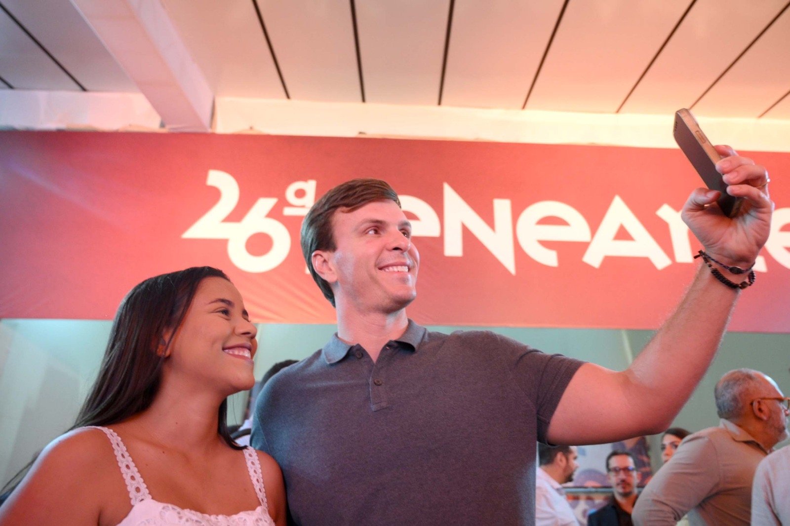 Miguel Coelho celebra resultados históricos da Fenearte, que movimentou R$ 173,6 milhões e recebeu 350 mil visitantes