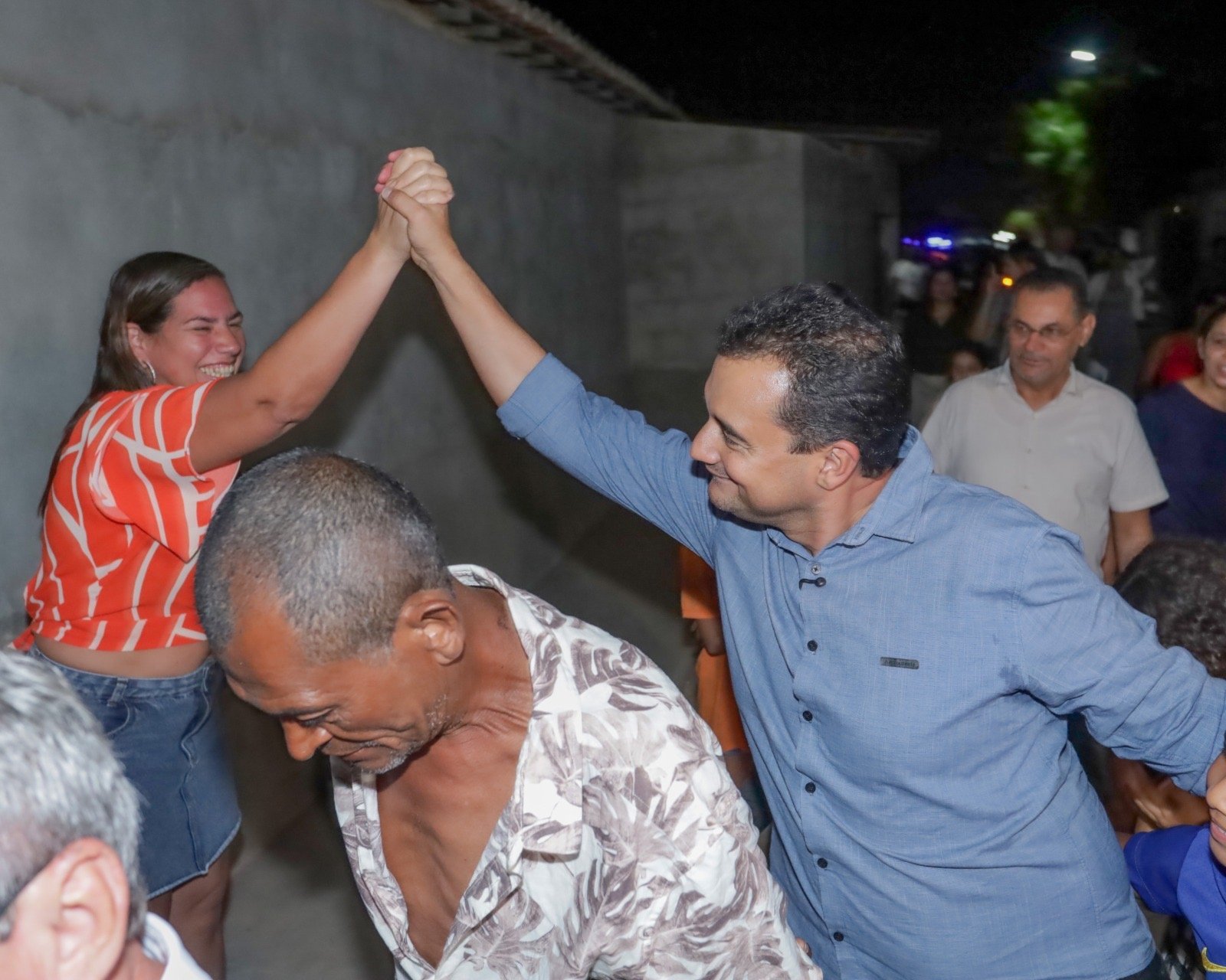Após mais de 50 anos de espera, Prefeito Andrei Gonçalves entrega primeira etapa da pavimentação do Itaberaba e muda a realidade de centenas de famílias