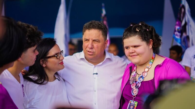 Pr Cleiton e Michele Collins lançam o primeiro comitê da inclusão nas eleições