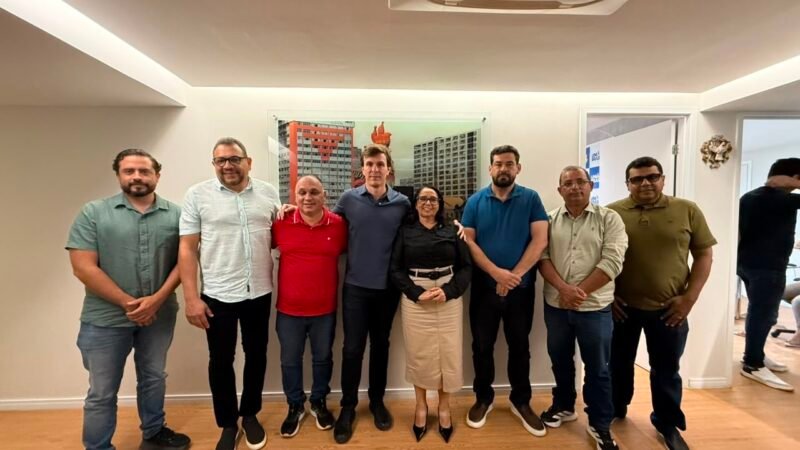 Dona Graça e vereadores de Catende declaram apoio a Miguel Coelho para deputado federal