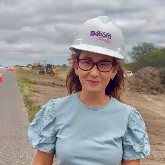 Débora vai à BR-232, fiscaliza obras e desmonta fake news sobre duplicação no Agreste