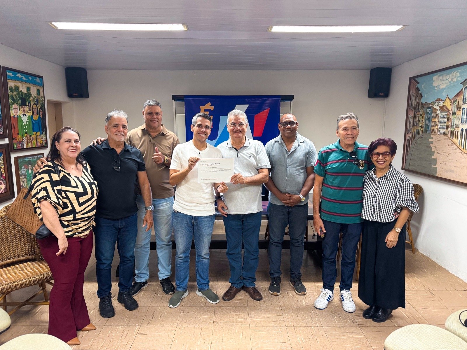 Jarbas Filho reúne produtores culturais e defende fortalecimento da cultura pernambucana