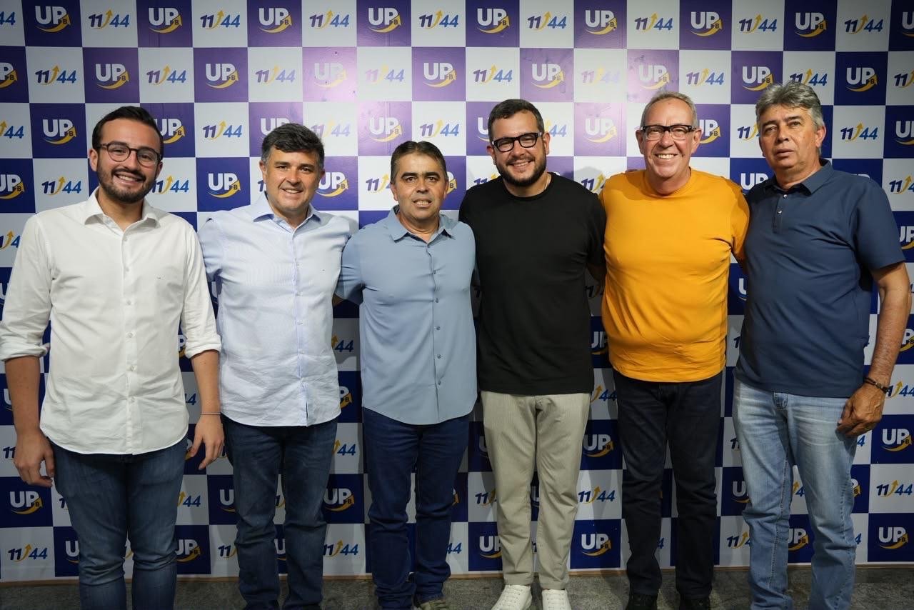 Através de Eduardo da Fonte. Gabriel Porto tem apoio do prefeito de Brejão, Saulo Maruim, e de seu grupo político