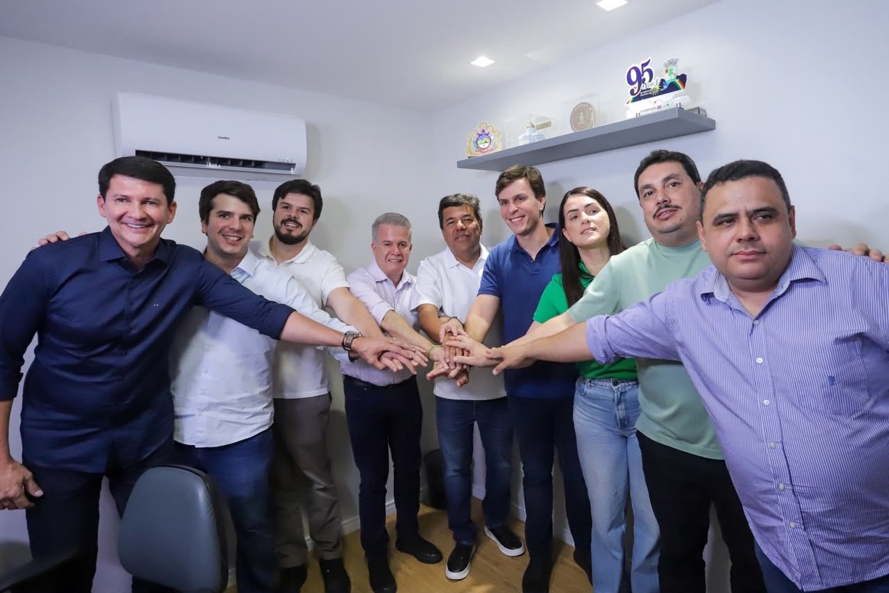 Ao lado de Miguel, prefeito Simão declara apoio a Mendonça Filho: “o Sertão estará com ele”