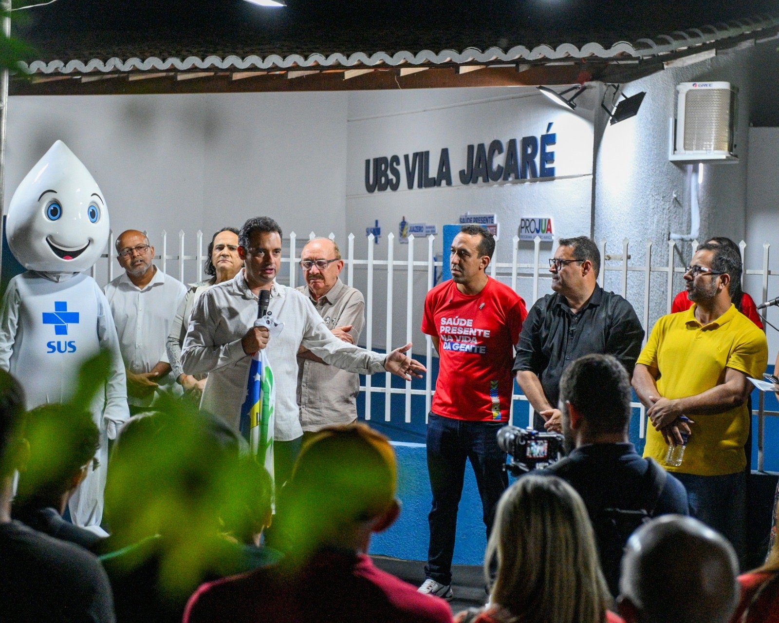 Andrei Gonçalves entrega nova UBS na Vila Jacaré e homenageia parteira tradicional Carmelita Maria Magalhães dos Santos
