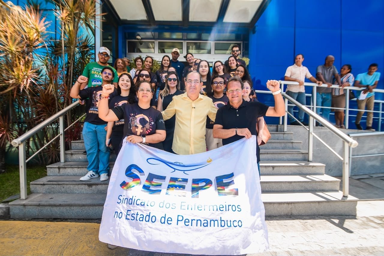 Prefeito Mano Medeiros recebe representantes dos enfermeiros e reforça abertura para o diálogo com a categoria