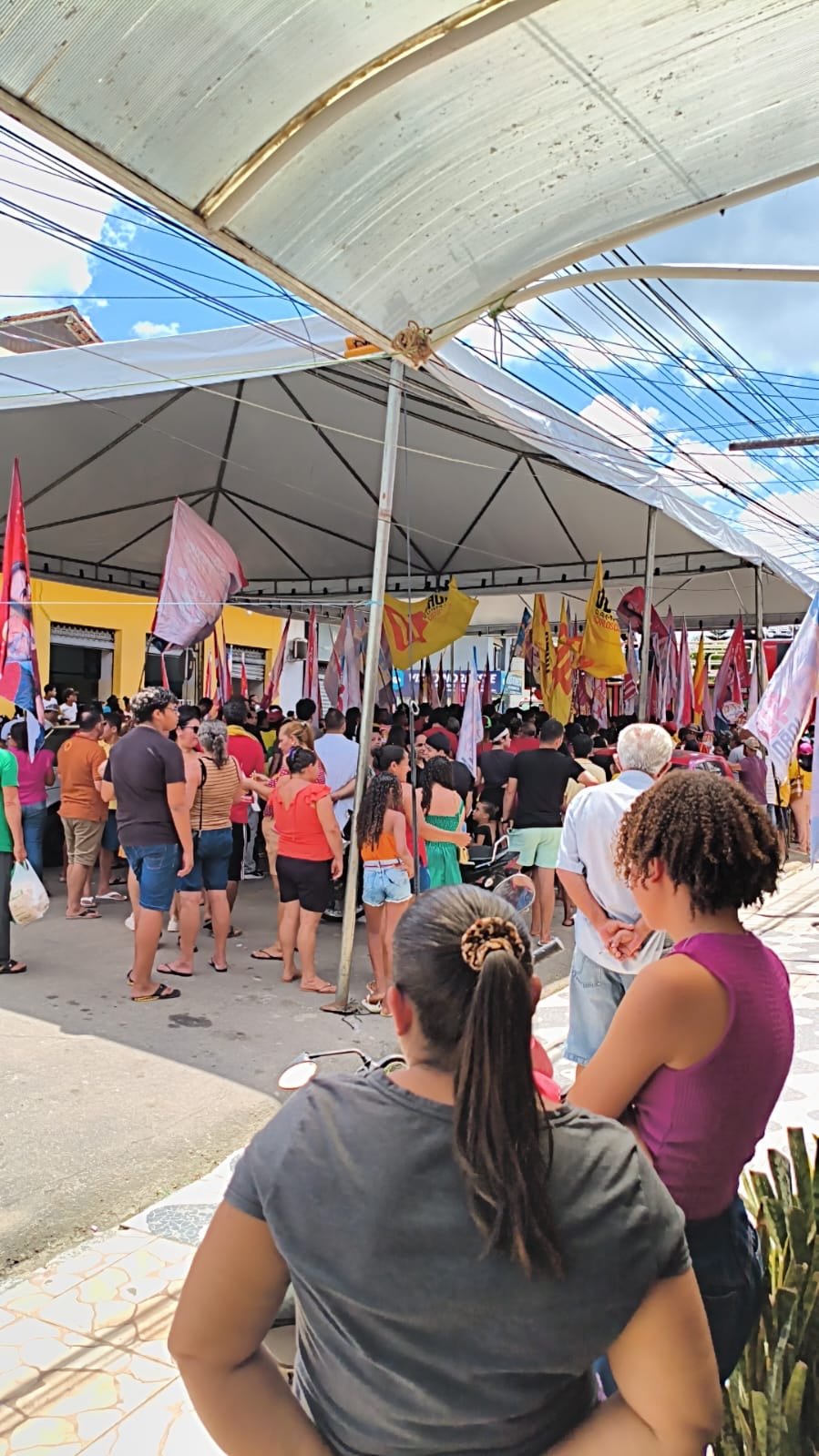 Passagem de João Campos por Xexéu expõe fragilidade de articulação política na região